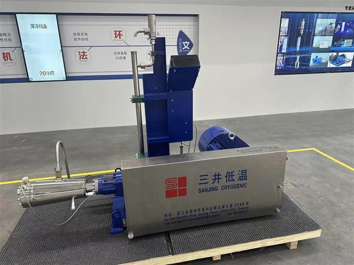 Yuqori-bosimli kriogen pistonli nasos